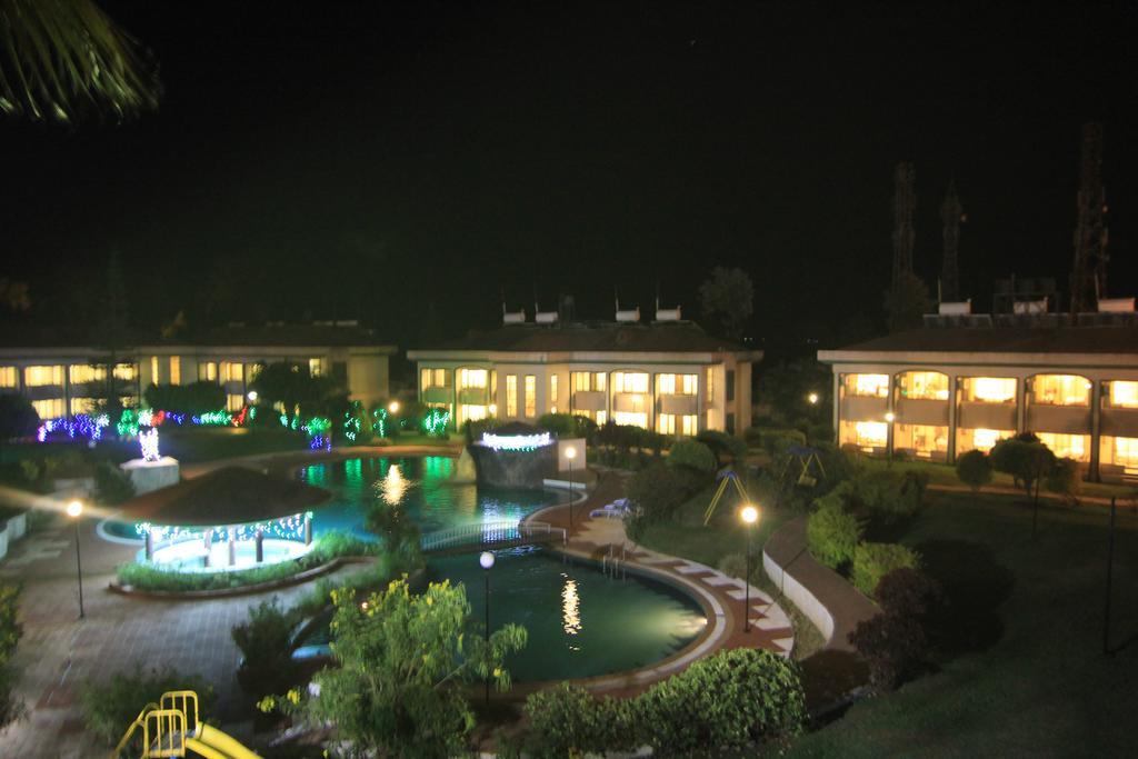 Aveda Blue Country Resort Panchgani Exterior photo